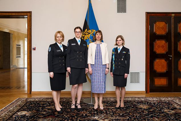 Vabariigi President Kersti Kaljulaid vrustas Naiskodukaitse juhte