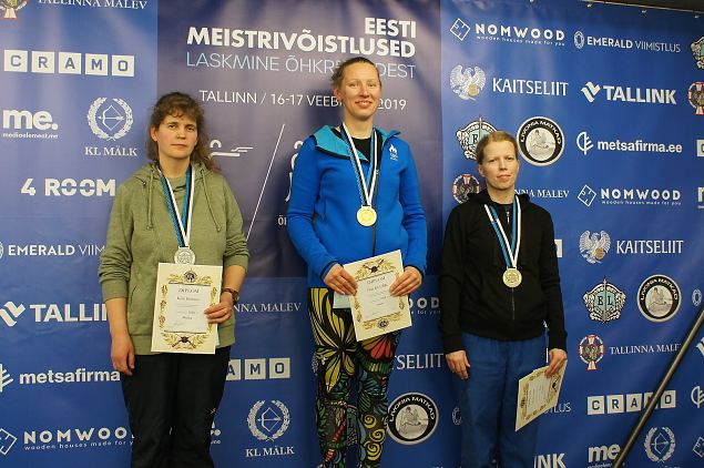 Naiskodukaitsjad noppisid Eesti Meistrivistlustel hkrelvadest laskmises medaleid