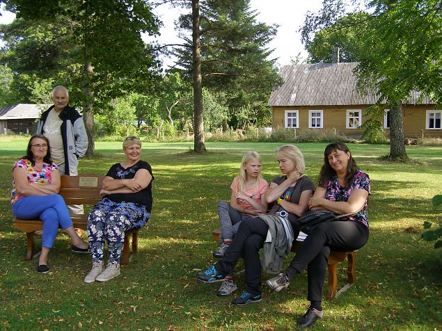 Naiskodukaitse Saaremaa ringkonna ajalooretk Lne-Saaremaale