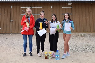 Saaremaa naised vidutsesid Naiskodukaitse koormusmatkal