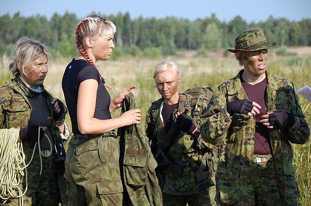 Tallinna naiskodukaitsjad stardivad „Utria dessandil“