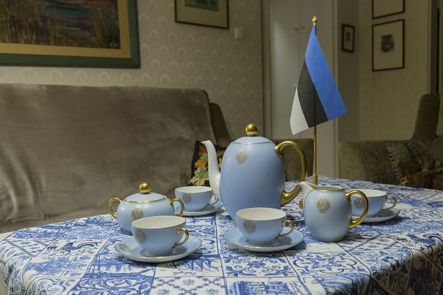 Naiskodukaitse ajaloolises kohviserviisis aurab kohv igal vabariigi aastapäeval