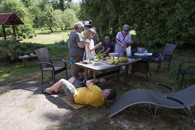 Kolmkmmend ktepaari tleb rohkem kui tuhat sna ehk Talgupev lemisas