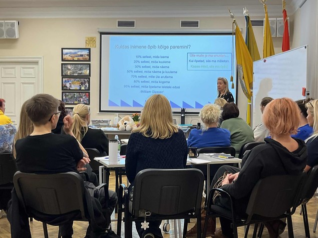 Naiskodukaitsjatest instruktorid tiendasid oma erialaseid oskuseid ja teadmisi