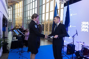 Naiskodukaitsjad said Kaitseministeeriumi tnuritusel tunnustusi