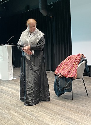 Naiskodukaitse Tallinna ringkonna m�lestusp�ev t�i kokku ajaloo ja t�nap�eva