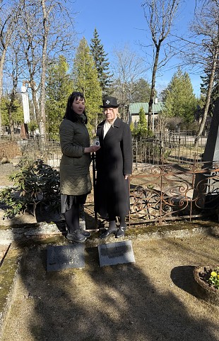 Naiskodukaitse Tallinna ringkonna m�lestusp�ev t�i kokku ajaloo ja t�nap�eva